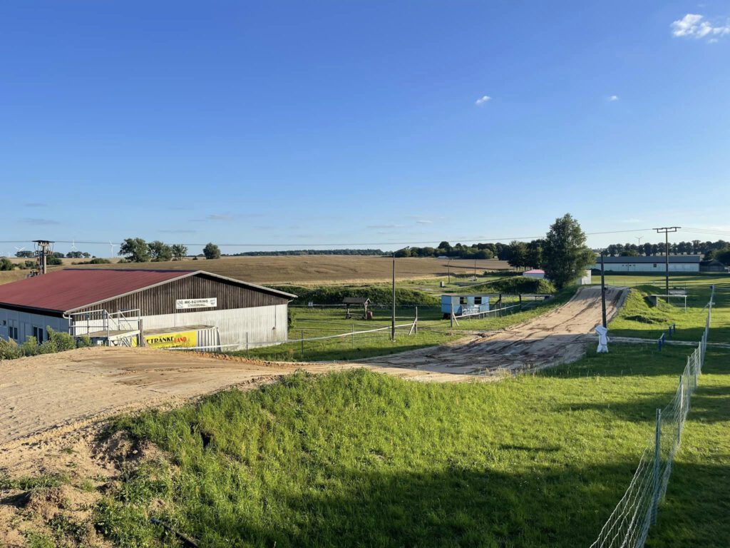 366953128_326539059803784_5597566016926516261_n